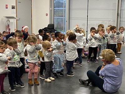 Spectacle de Noël   Maternelle (9)